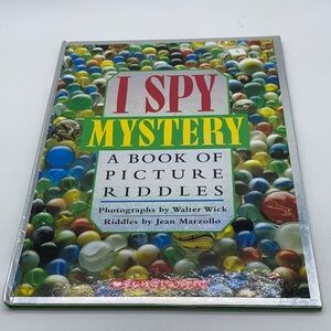 I Spy Mystery: A Book of Picture Riddles Scholastic Hardcover Vintage 1993